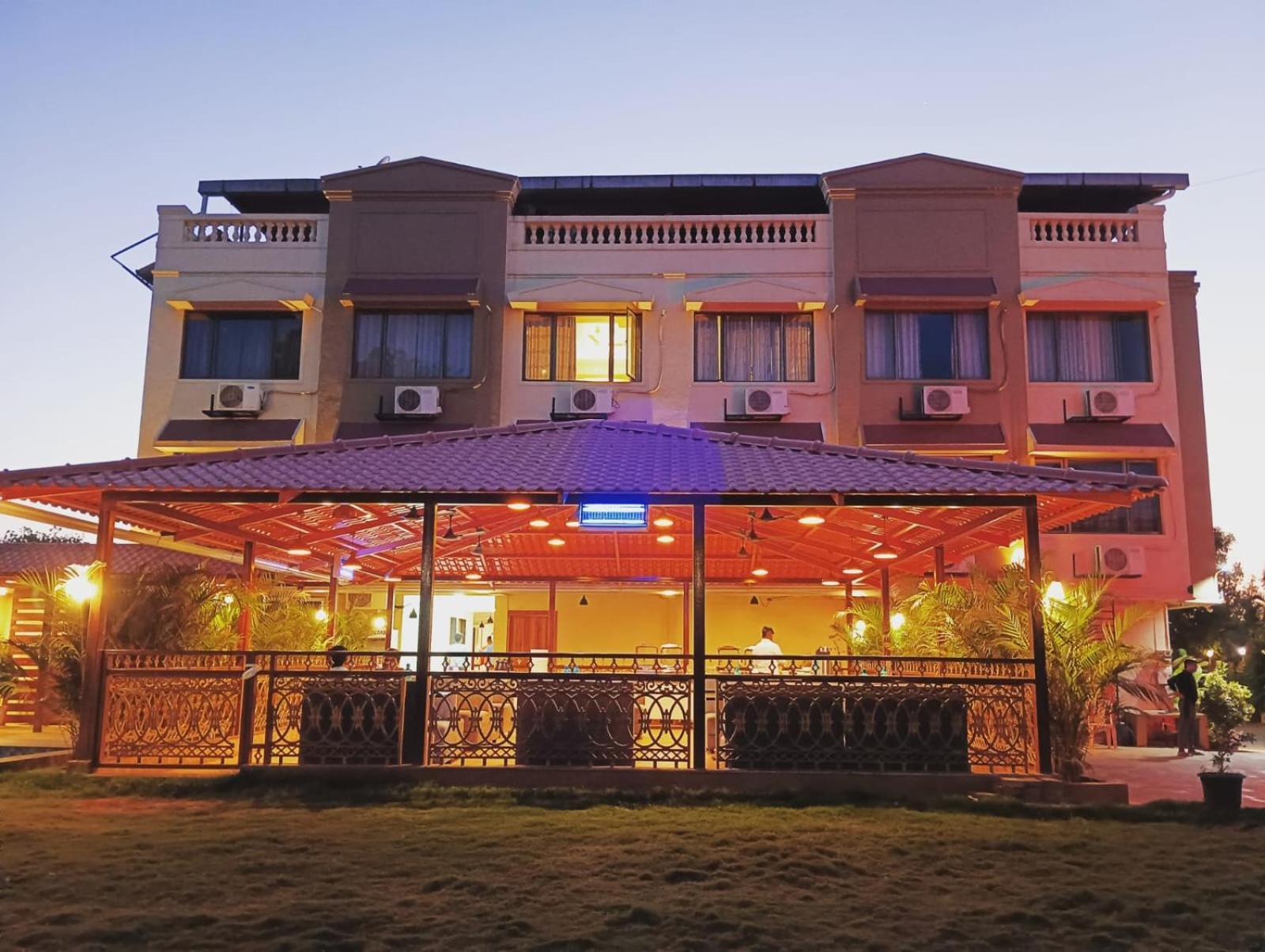 Mountview Resort لونافالا المظهر الخارجي الصورة